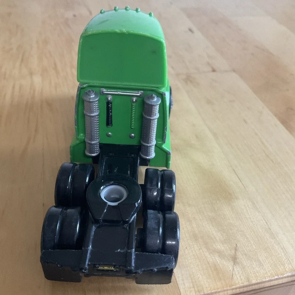 Disney Pixar‎ Cars. Chick Hicks Hostile Takeover Bank Semi Cab